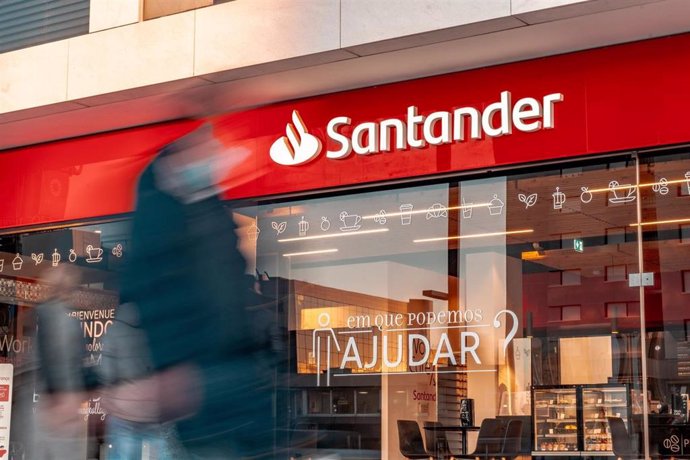 Archivo - Logo de Banco Santander