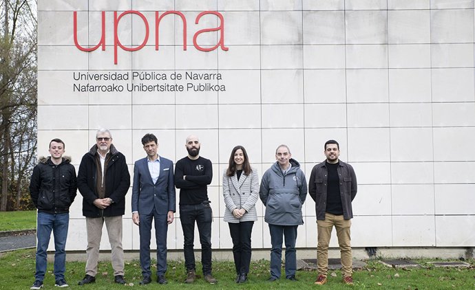 Parte de los investigadores de la UPNA autores de este trabajo.