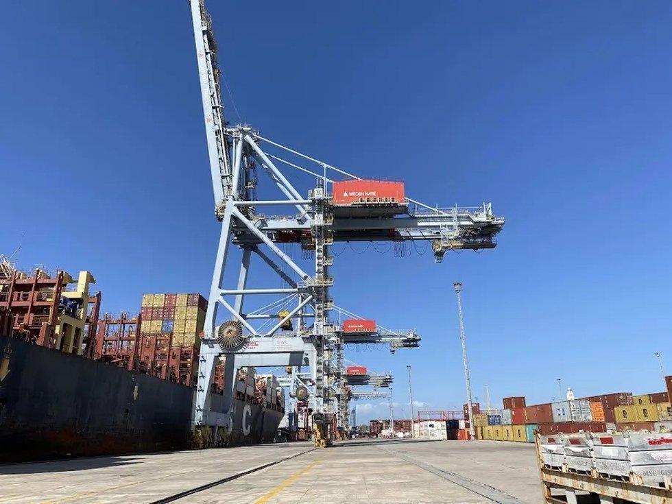 Puerto de Montevideo, Uruguay. Comercio exterior, internacional, América Latina