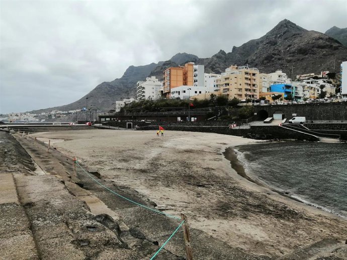 Archivo - Playa de Bajamar donde se han localizado los 'pélets'