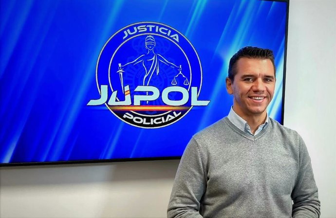 Archivo - El sindicato mayoritario de la Policía Nacional, JUPOL, ha nombrado a Aarón Rivero su nuevo secretario general.