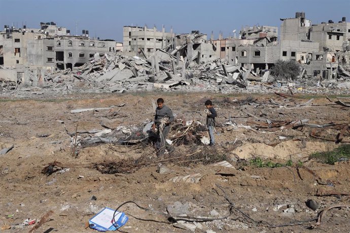 Edificio destruido por Israel en la ciudad de Gaza