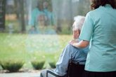Foto: CEAFA advierte de que las personas que cuidan de personas con Alzheimer tienen más probabilidades de sufrir depresión