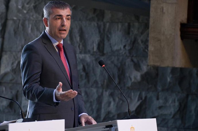 Archivo - El vicepresidente y consejero de Economía e Industria, Manuel Domínguez, en rueda de prensa