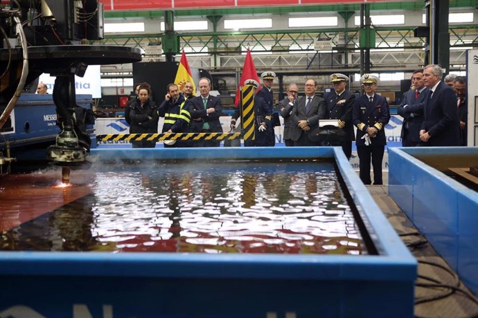 Representantes de la Marina Real de Marruecos en Navantia San Fernando.