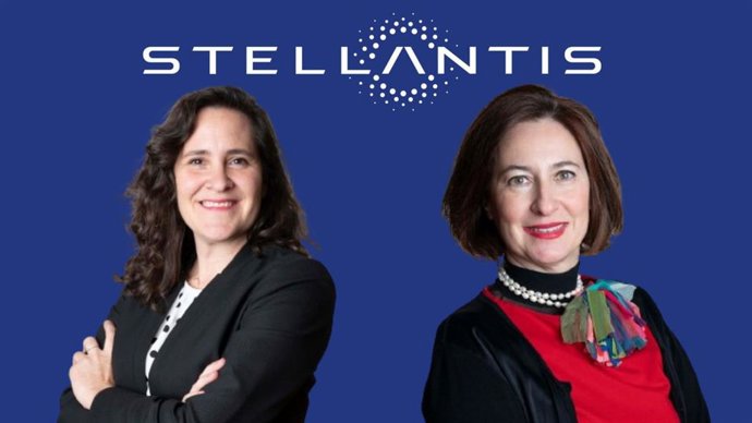 Las incorporaciones a Stellantis Iberia de Paula Masclans, nueva directora de e-Mobility & 2STM para España y Portugal, y a su derecha, Cristina Pérez, nueva directora de Marketing de Citron en España.