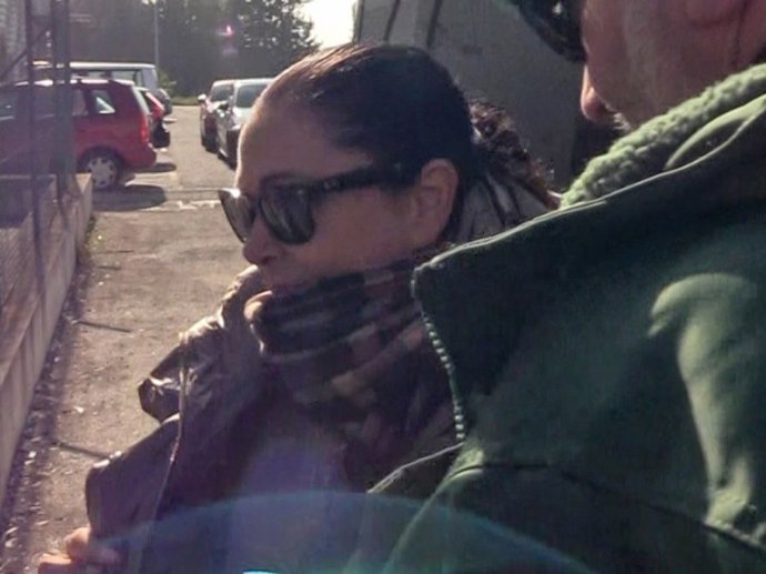 Archivo - Isabel Pantoja, a su llegada al aeropuerto de Jerez de la Frontera para viajar a Bilbao