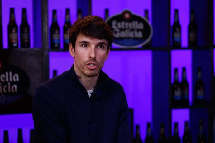 El piloto español de MotoGP Álex Márquez, en una entrevista a Europa Press, en un evento organizado por Estrella Galicia 0,0. 