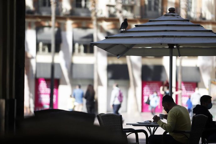 Archivo - Imagen de archivo de un establecimiento de hostelería en calle Larios de Málaga.