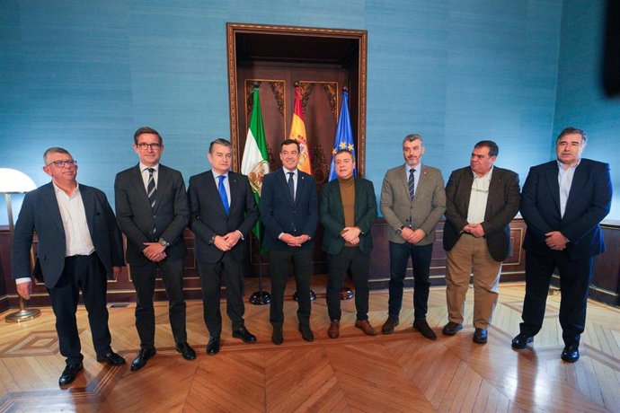 UGT FICA Andalucía se reúne en San Telmo con el presidente de la Junta, Juanma Moreno.