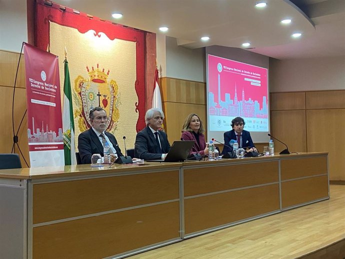 Presentación de los indicadores económicos sobre sociedades de capital referentes a 2023 en Málaga y las previsiones para 2024.