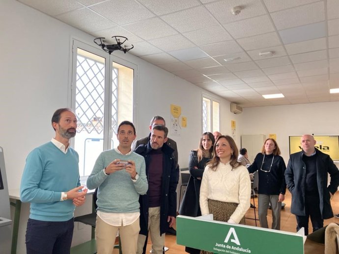 La delegada del Gobierno andaluz en Málaga, Patricia Navarro, en la inauguración del nuevo Punto Vuela del municipio malagueño de Villanueva del Rosario