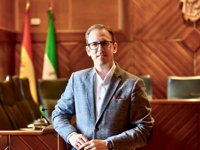 Archivo - El alcalde de Pozoblanco, Santiago Cabello (PP).