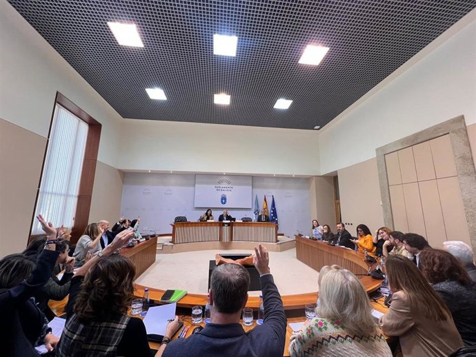 El PPdeG impide que Sanidade informe en el Parlamento de la situación de las urgencias: "Es sobrecarga no colapso"