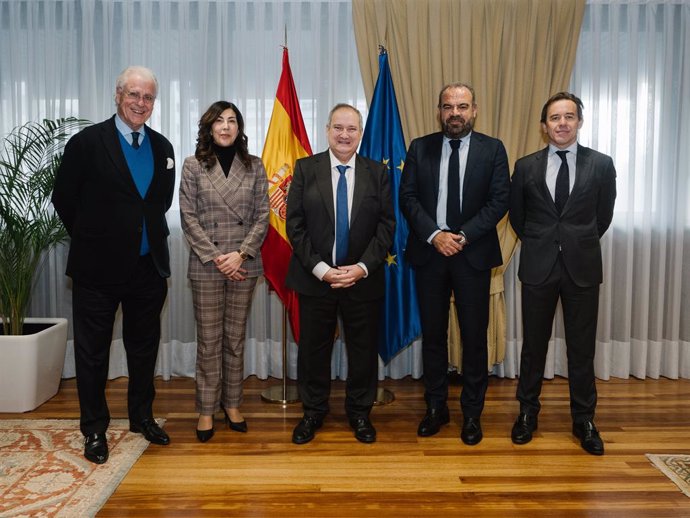 El Ministro De Industria Y Turismo, Jordi Hereu, Y La Secretaria De Estado De Turismo, Rosana Morillo, Se Han Reunido  Con Gabriel Escarrer Y José Luis Zoreda, Presidente Y Vicepresidente Ejecutivo, Respectivamente, De Exceltur.