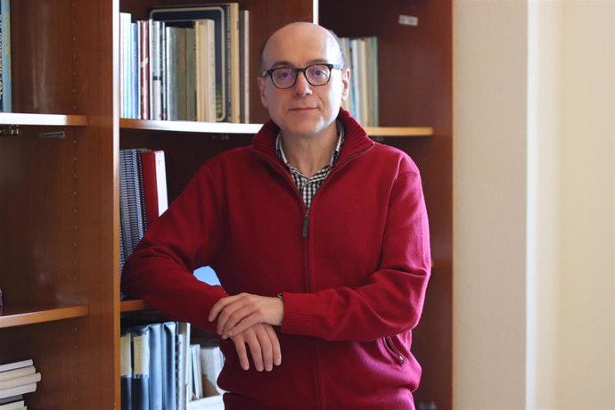 Fernando Atrio-Barandela, catedrático de Física Teórica de la Universidad de Salamanca