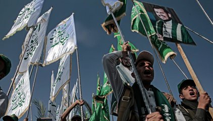 El líder de los hutíes amenaza a EEUU y Reino Unido con ampliar sus ataques contra barcos en el mar Rojo