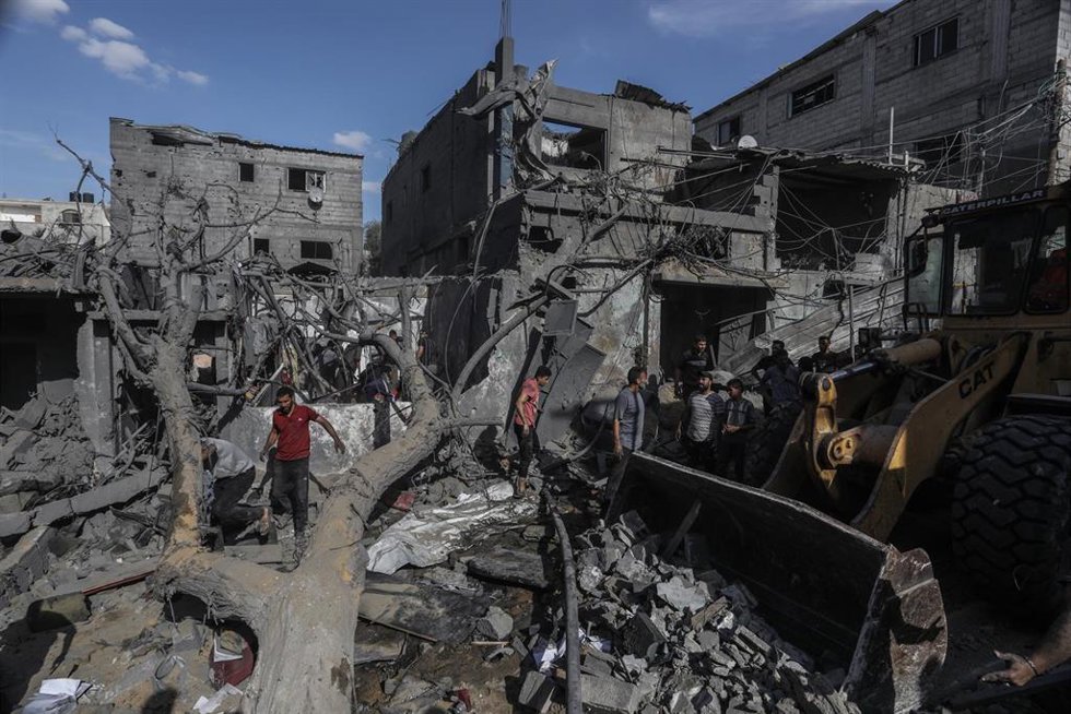 Archivo - Edificios destruidos por los bombardeos de Israel contra la Franja de Gaza (archivo)