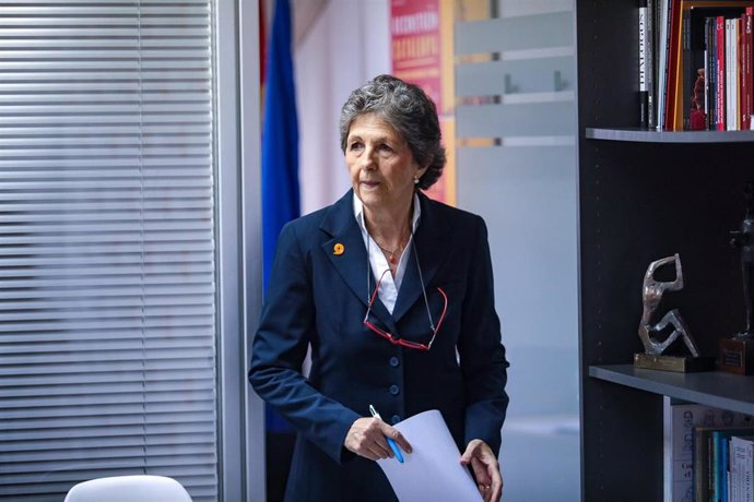 Archivo - La presidenta de Sociedad Civil Catalana, Elda Mata, a su llegada a una rueda de prensa para informar sobre la manifestación del 8 de octubre en Barcelona, a 3 de octubre de 2023, en Barcelona, Catalunya (España)