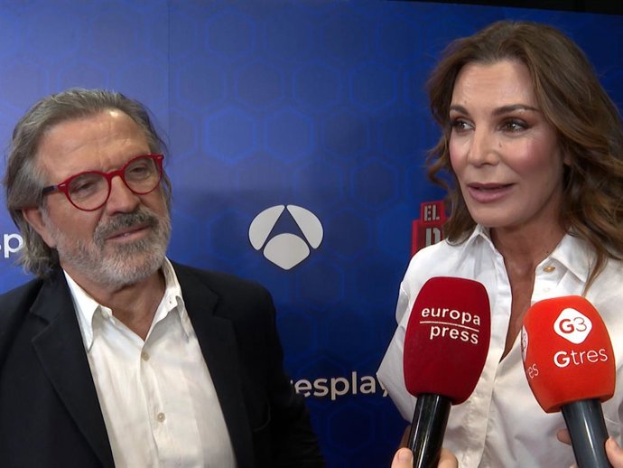 Pepe Navarro y Mar Flores en la presentación de 'El Desafío'