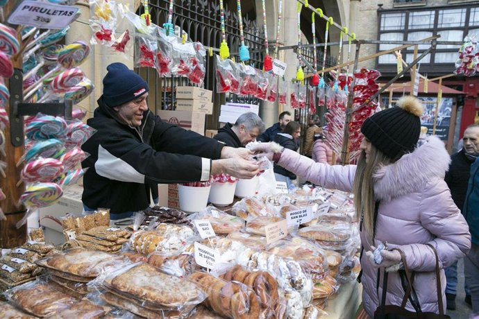 Imagen de archivo del mercadillo de San Blas en Pamplona.