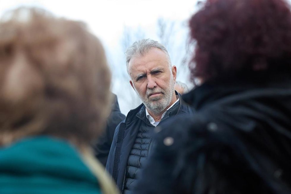 El ministro de Política Territorial y Memoria Democrática, Ángel Víctor Torres, visita el destacamento penal de Chozas de la Sierra, a 3 de enero de 2024, en Soto del Real, Madrid (España).  El destacamento penal de Chozas es la predecesora de la cárcel