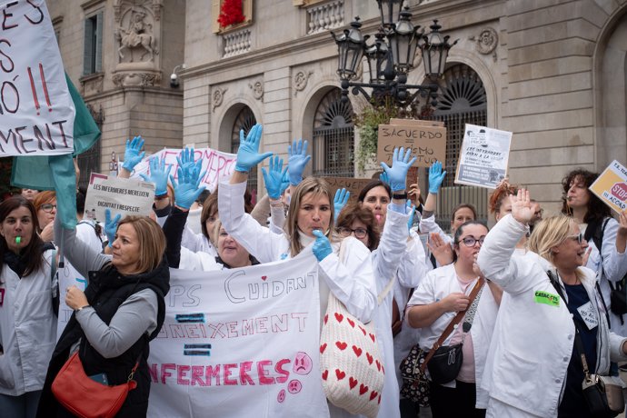Archivo - Manifestació de les infermeres a Barcelona