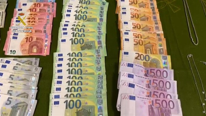 La Guardia Civil detiene a once personas de un presunto grupo con sede en Barcelona por 150 robos en Aragón, La Rioja, Castilla y León, Asturias y Galicia