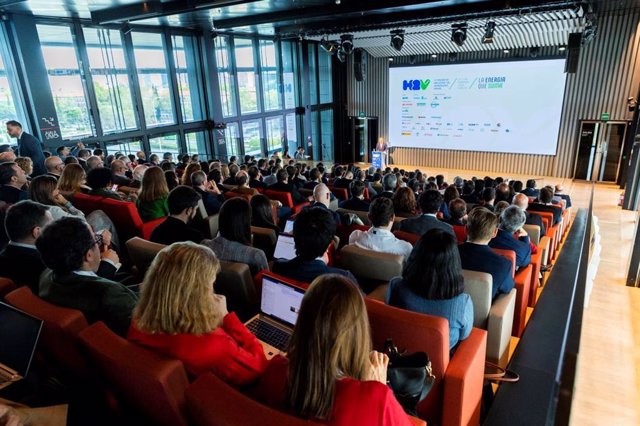 COMUNICADO: DH2 Energy patrocina el I Congreso Nacional de Hidrógeno Verde La presentación del Congreso reunió a más de 200 personas.