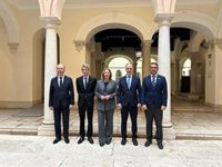 España destaca la alianza de Andalucía con empresas y subraya el modelo económico "ejemplo para el resto de comunidades"