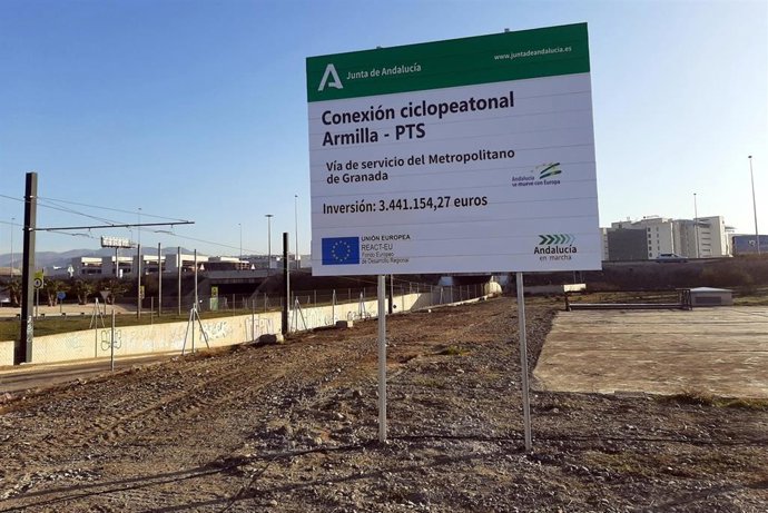 Corte de tráfico de un ramal de la GR-30 por las obras de la vía ciclopeatonal entre PTS y Armilla.