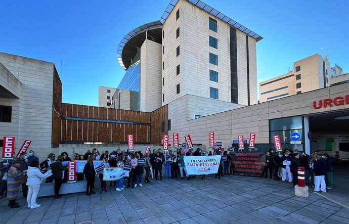 Protesta a las puertas del Clínico