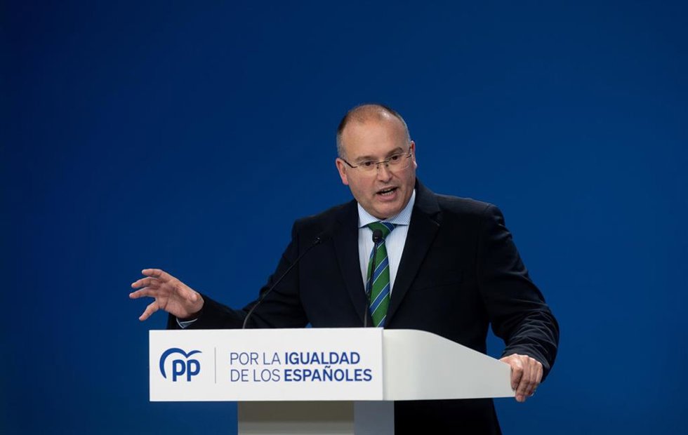 El portavoz del Grupo Parlamentario Popular en el Congreso, Miguel Tellado, durante una rueda de prensa, en la sede del PP, a 3 de enero de 2024, en Madrid (España). 