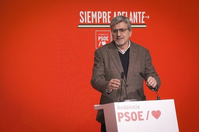 El portavoz de Presidencia del PSOE-A en el Parlamento andaluz, José Aurelio Aguilar.