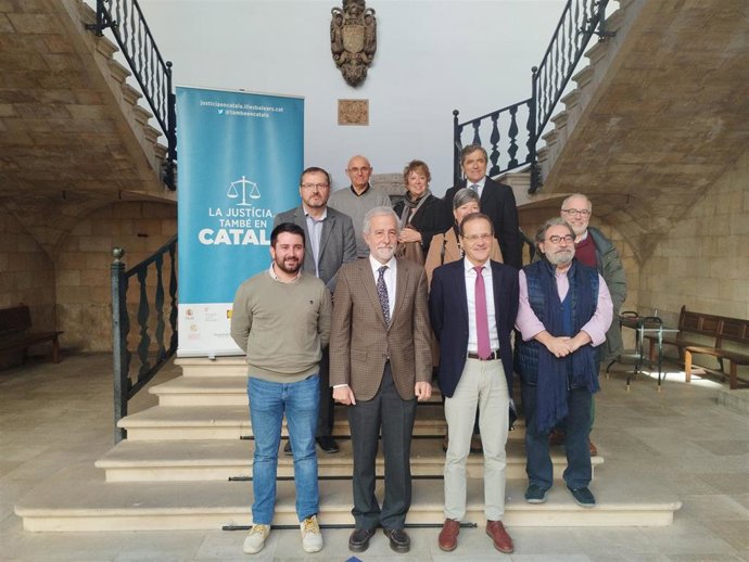 Presentación de las acciones de 'La justícia, també en catal'.