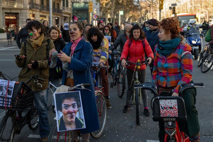 Payasas se manifiestan en Barcelona