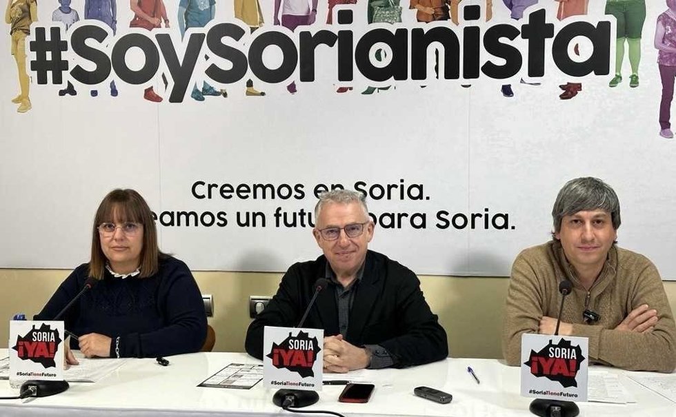 De izda a dcha Vanessa García,  Ángel Ceña y Antonio Palomar.