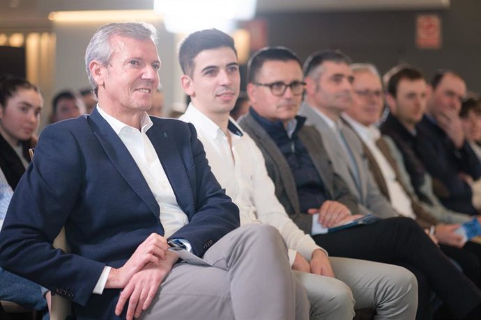 Rueda participa en un acto con jóvenes ganaderos.