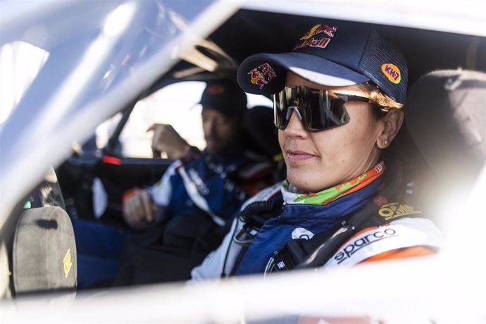 La piloto española Laia Sanz durante el Rally Dakar 2023