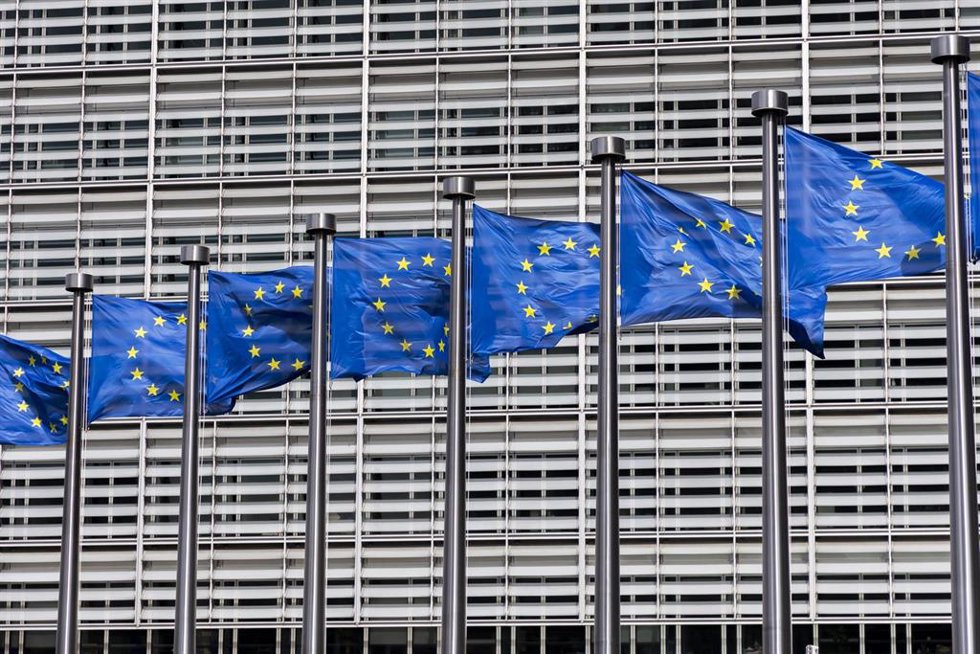 Archivo - Banderas UE