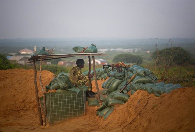 Archivo - Un soldado de la Misión de la Unión Africana en Somalia.