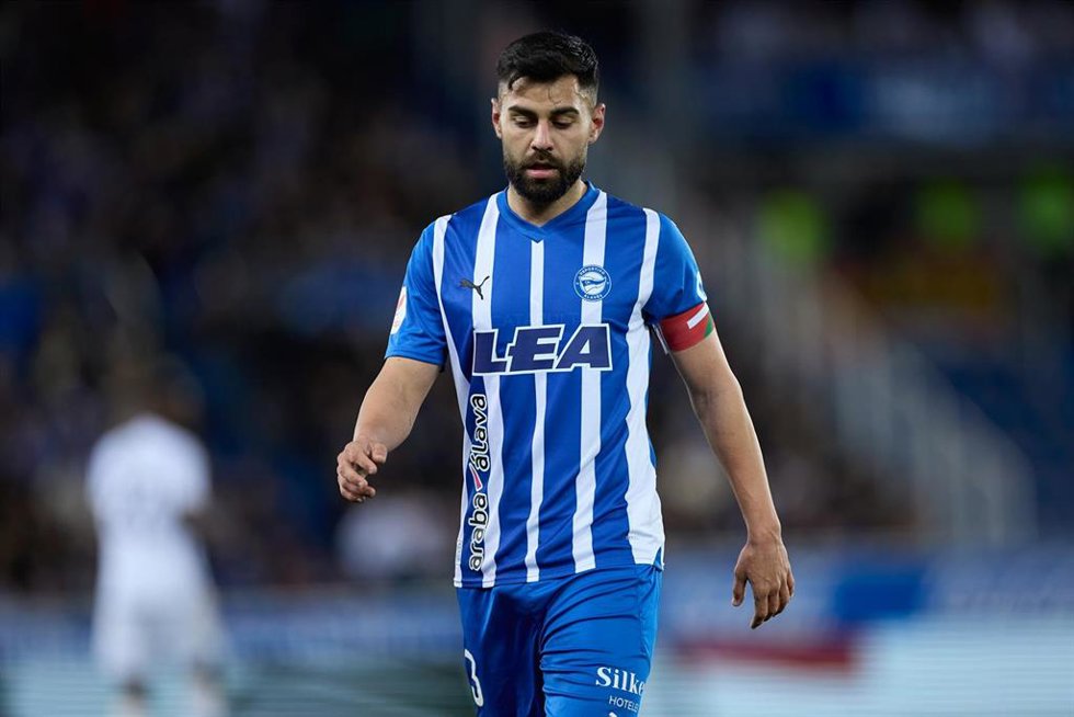 Rubén Duarte, durante un partido con el Alavés.