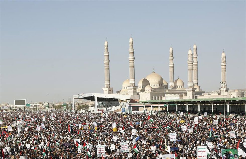 Manifestación en contra de Estados Unidos y Reino Unido en Saná, Yemen