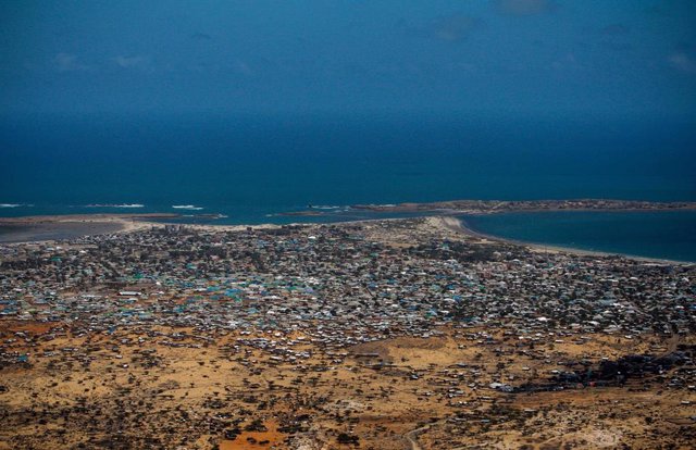 Archivo - Ciudad portuaria de Kismayo, en Somalia.