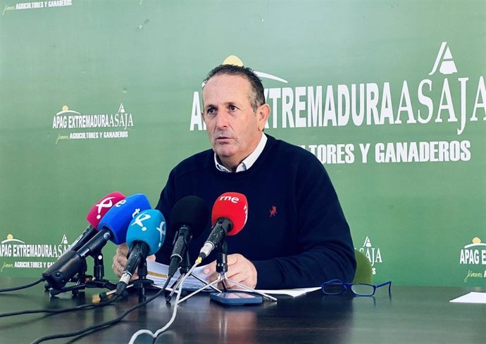 Presidente de APAG Extremadura Asaja, Juan Metidieri, en rueda de prensa