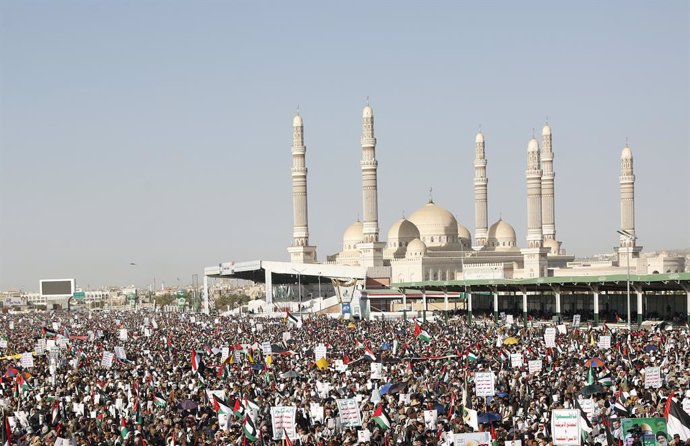 Manifestació contra dels Estats Units i el Regne Unit a Sanà, el Iemen
