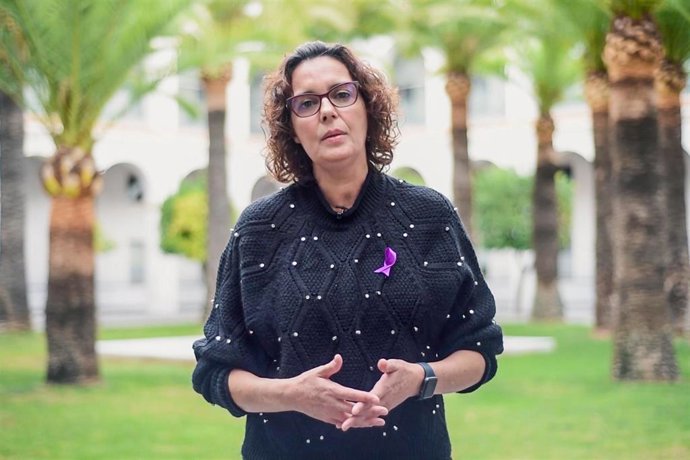 Archivo - La parlamentaria del PSOE-A Susana Rivas.