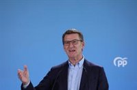 Feijóo, en tierra de García-Page: "Conviene practicar lo que predicamos porque los dobles mensajes no valen nada"