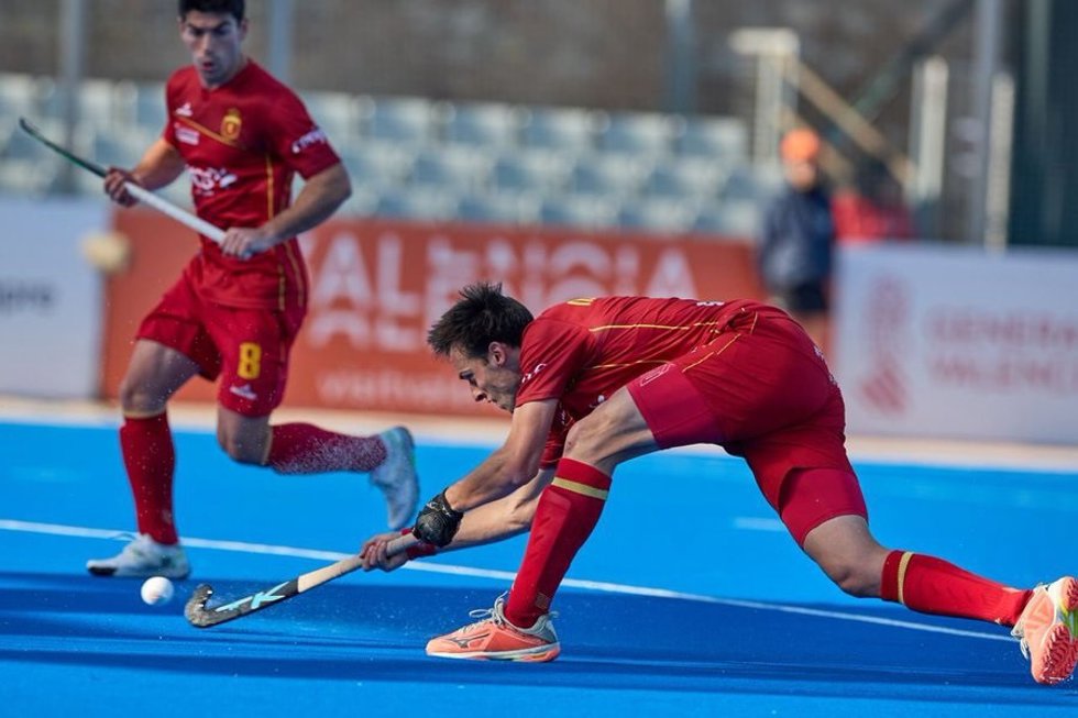 La selección española masculina de hockey hierba vence a Austria en el Preolímpico de Valencia