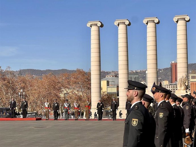 El delegado del Gobierno en Catalunya, Carlos Prieto, preside el Bicentenario de la Policía Nacional junto al jefe superior de la Policía en Catalunya, Luis Fernando Pascual